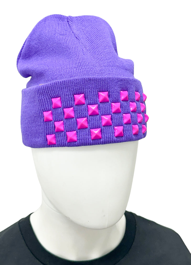 PURPLE BEANIE WITH PINK STUD