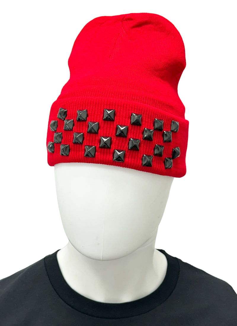 RED BEANIE WITH BLACK STUD