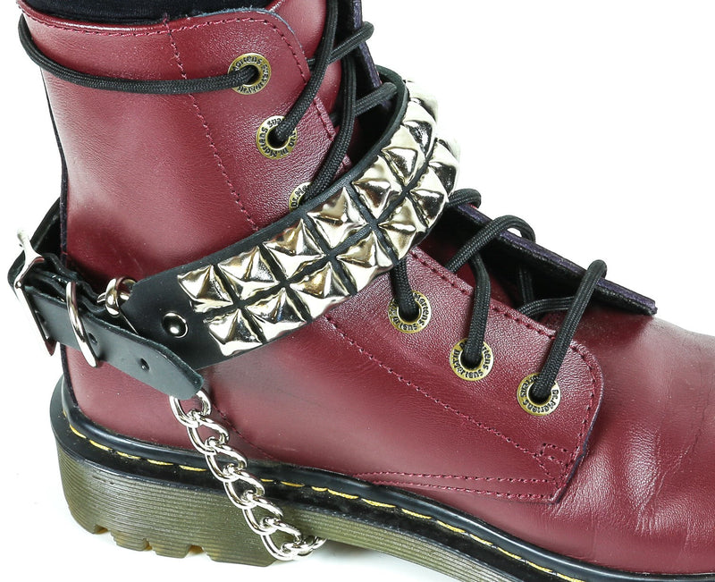 2 ROW STUDDED BOOTSTRAP