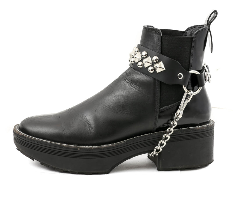 DIAMOND AND ROUND STUDDED BOOTSTRAP