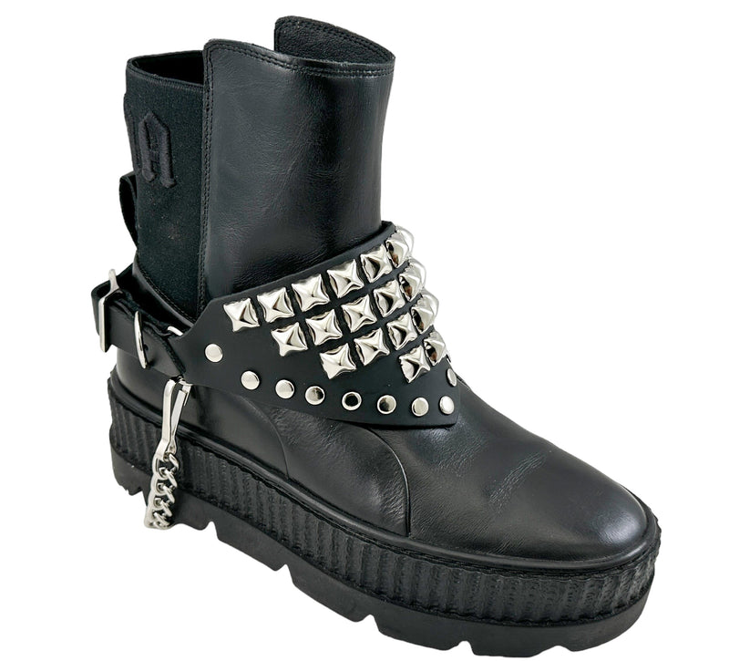 PYRAMID STUDDED TRIANGULAR   BOOTSTRAP OVER LEATHER