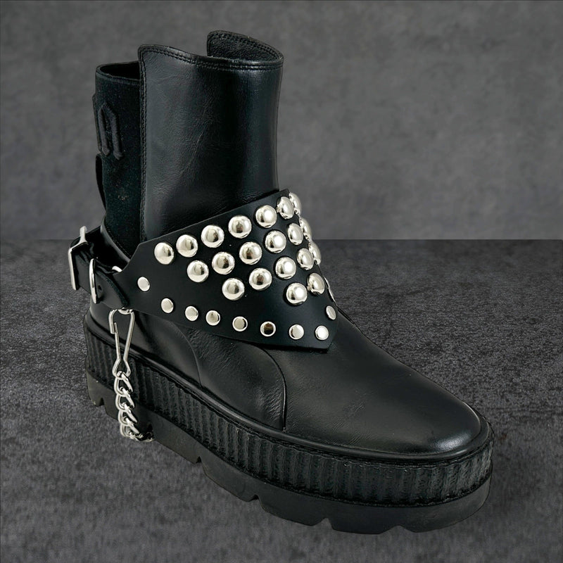 BS347 LARGE ROUND  STUDDED TRIANGULAR   BOOTSTRAP OVER LEATHER