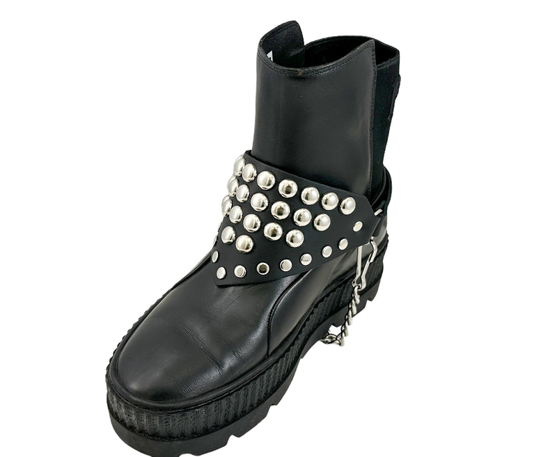 BS347 LARGE ROUND  STUDDED TRIANGULAR   BOOTSTRAP OVER LEATHER