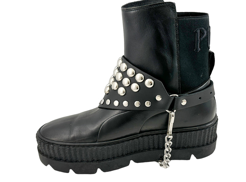 BS347 LARGE ROUND  STUDDED TRIANGULAR   BOOTSTRAP OVER LEATHER