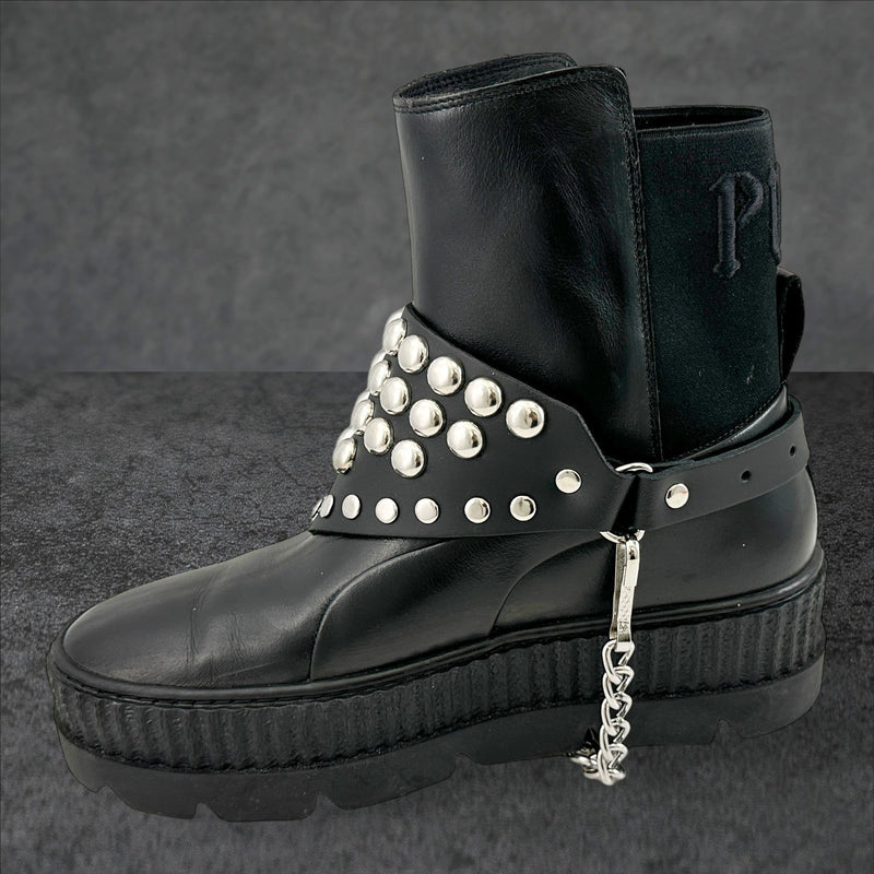 BS347 LARGE ROUND  STUDDED TRIANGULAR   BOOTSTRAP OVER LEATHER