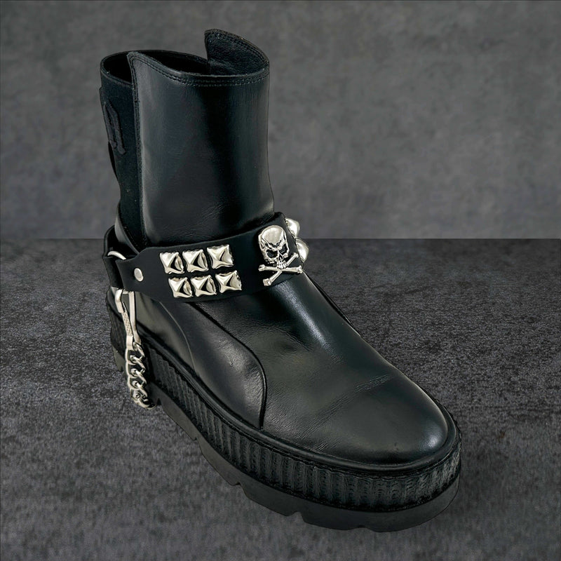 STUDDED SKULL BOOTSTRAP