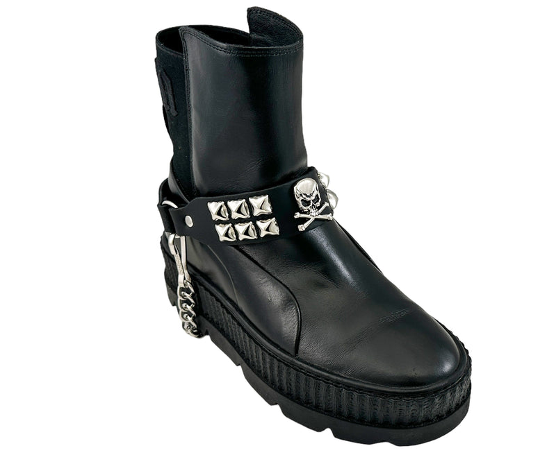 STUDDED SKULL BOOTSTRAP