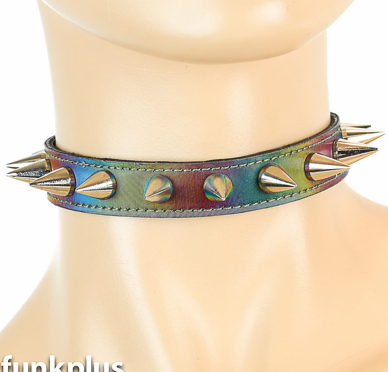 Cone-Shaped Spikes on Rainbow Holographic Choker