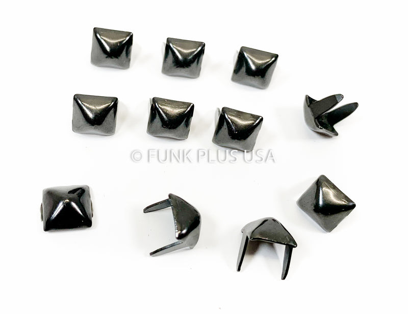 Black 1/4" Mini Pyramid Stud 6.4mm